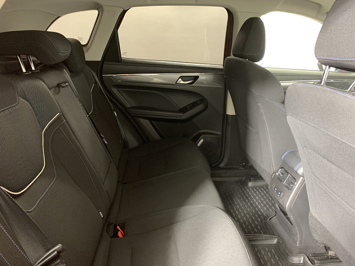 HAVAL JOLION 1.5, 2021 года, Робот, КРАСНЫЙ