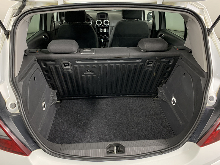 OPEL Corsa 1.4, 2011 года, Автоматическая, БЕЛЫЙ