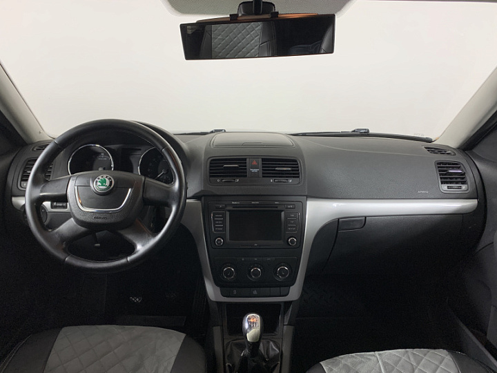 SKODA Yeti 1.8, 2010 года, Механика, СЕРЫЙ