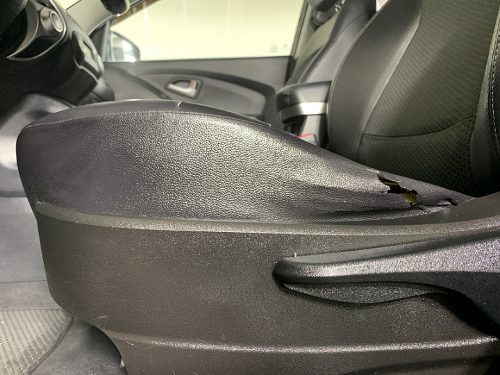 HYUNDAI ix35 2, 2012 года, Автоматическая, ЧЕРНЫЙ