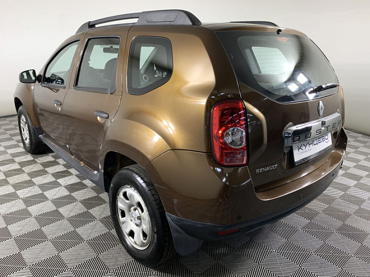 Renault Duster 1.6, 2013 года, Механика, Коричневый