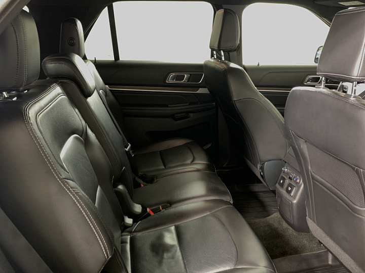 FORD Explorer 3.5, 2018 года, Автоматическая, Серебристый