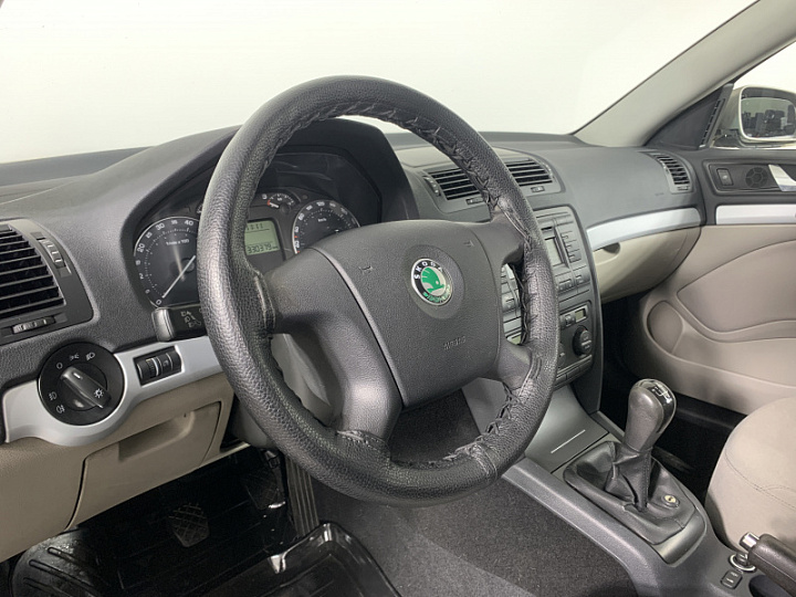 SKODA Octavia 1.6, 2007 года, Механика, СЕРЫЙ