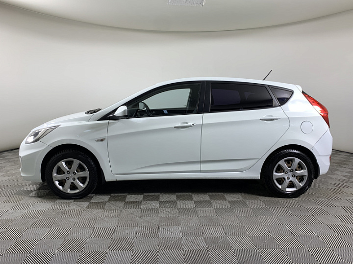 HYUNDAI Solaris 1.6, 2011 года, Автоматическая, БЕЛЫЙ