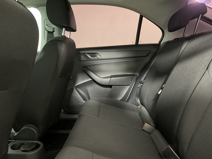 SKODA Rapid 1.6, 2016 года, Механика, БЕЛЫЙ