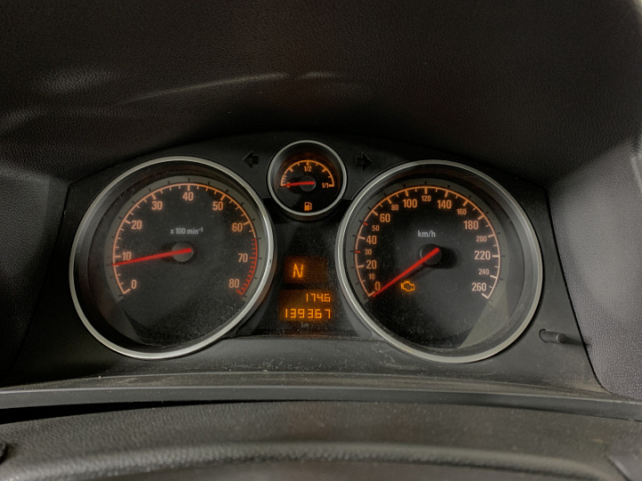 OPEL Zafira 1.8, 2010 года, Робот, Серебристый