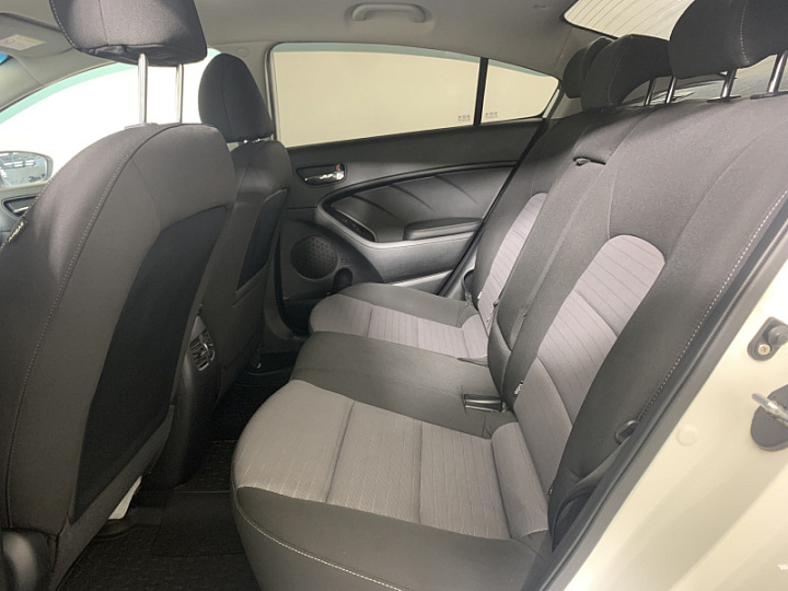 KIA Cerato 2, 2014 года, Автоматическая, БЕЛЫЙ