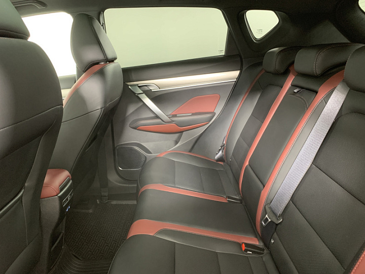 GEELY Coolray 1.5, 2022 года, Робот, ЧЕРНЫЙ