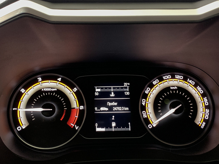 Lada Vesta 1.6, 2023 года, Механика, БЕЛЫЙ