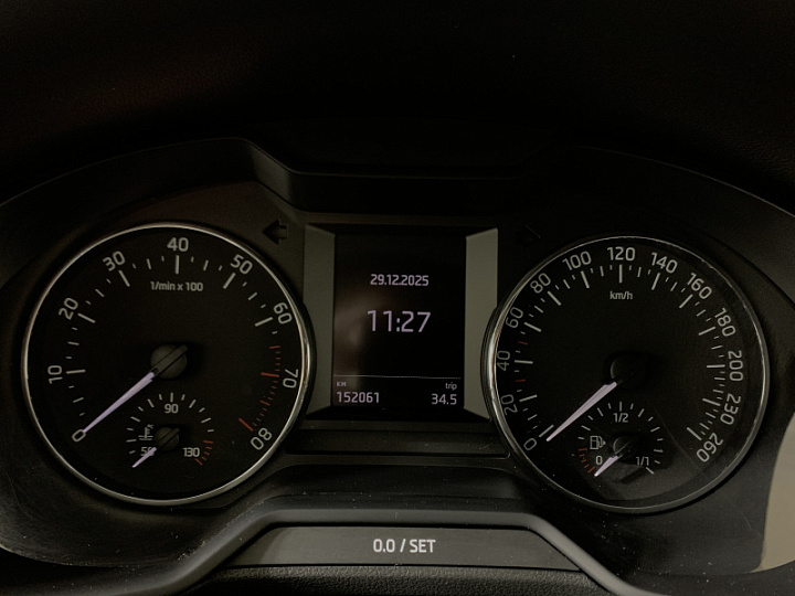 SKODA Octavia 1.4, 2015 года, Робот, Серебристый