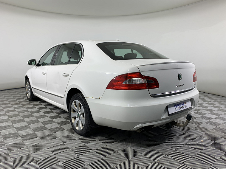 SKODA Superb 1.8, 2013 года, Робот, БЕЛЫЙ
