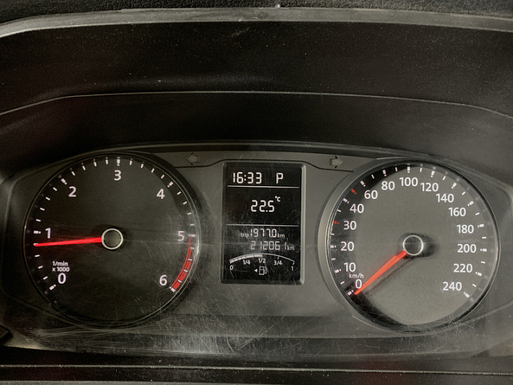 VOLKSWAGEN Caravelle 2, 2018 года, Робот, ЧЕРНЫЙ