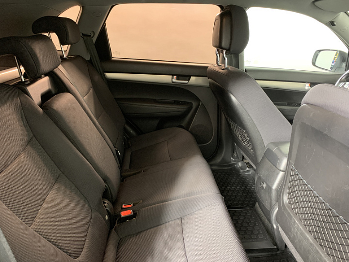 KIA Sorento 2.4, 2012 года, Автоматическая, БЕЛЫЙ