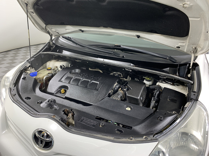 TOYOTA Verso 1.8, 2011 года, Вариатор, БЕЛЫЙ