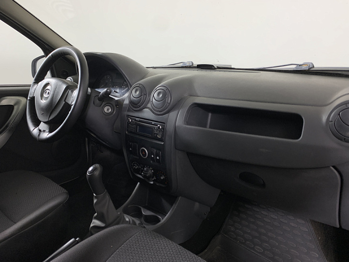 Lada Largus 1.6, 2013 года, Механика, Серебристый