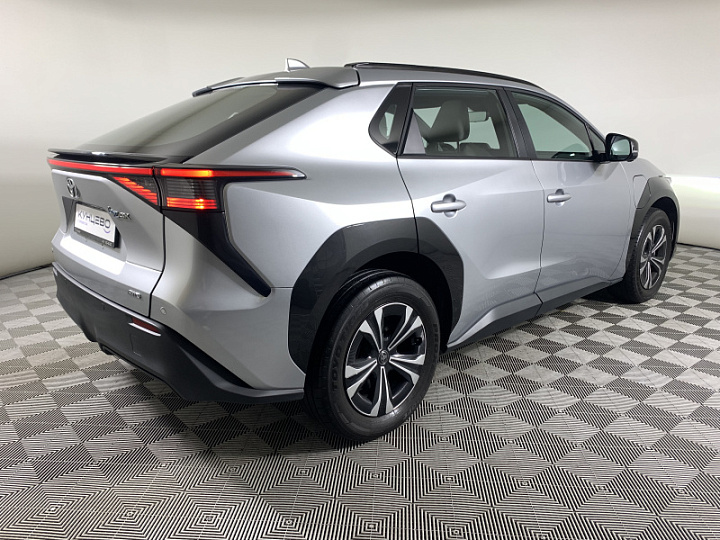 Toyota bZ4X 0, 2022 года, Автоматическая, Серый