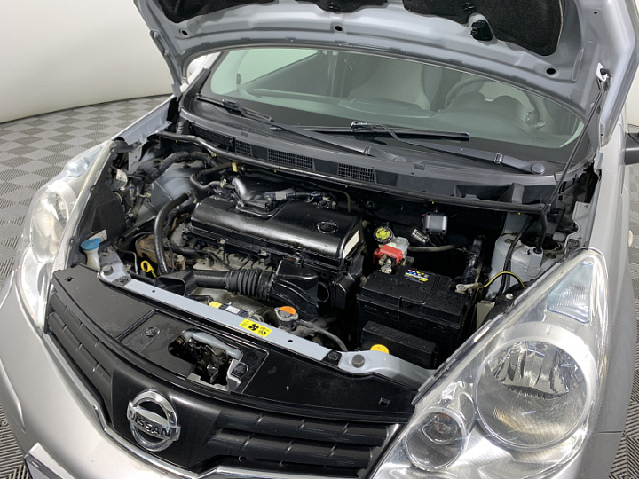 NISSAN Note 1.4, 2011 года, Механика, Серебристый