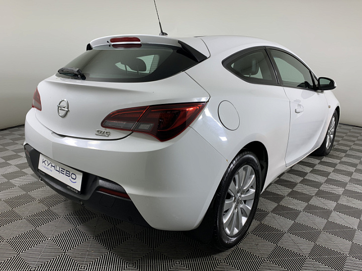 Opel Astra 1.8, 2012 года, Механика, Белый