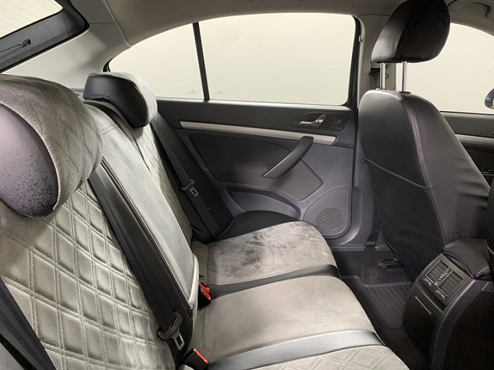 SKODA Octavia 1.8, 2013 года, Автоматическая, ЧЕРНЫЙ