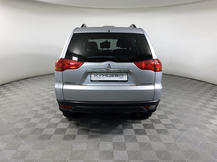 MITSUBISHI Pajero Sport 2.5, 2010 года, Автоматическая, Серебристый