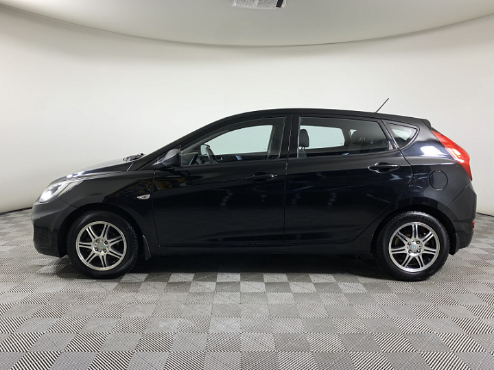 Hyundai Solaris 1.6, 2012 года, Механика, Черный
