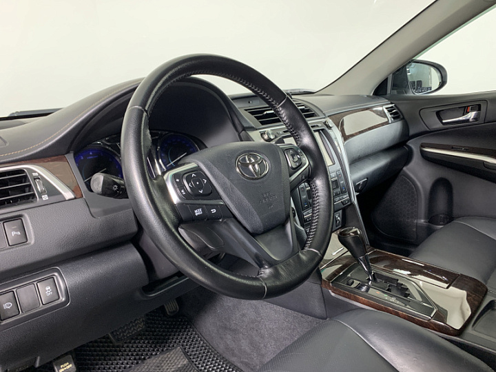 TOYOTA Camry 2.5, 2015 года, Автоматическая, БЕЛЫЙ