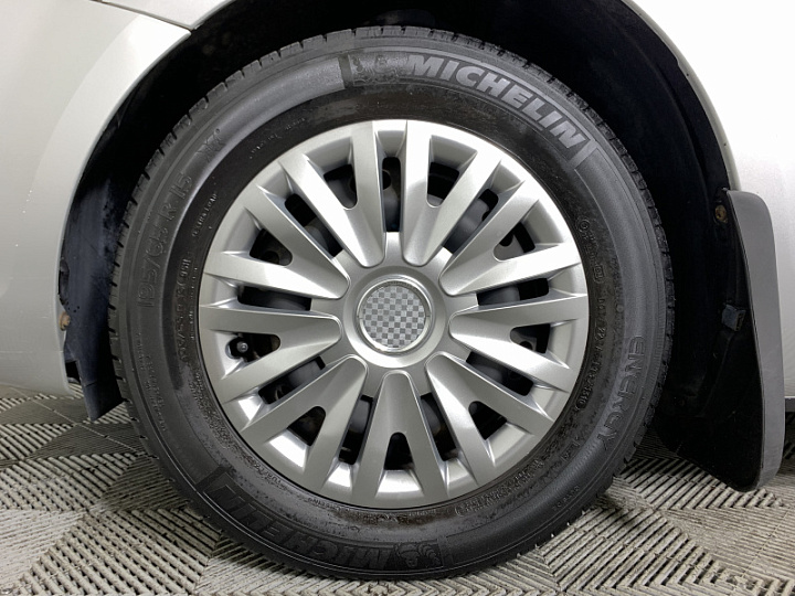Ford Focus 1.6, 2010 года, Автоматическая, Серебристый