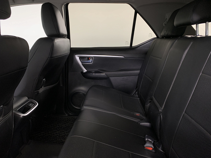TOYOTA Fortuner 2.8, 2021 года, Автоматическая, ЧЕРНЫЙ