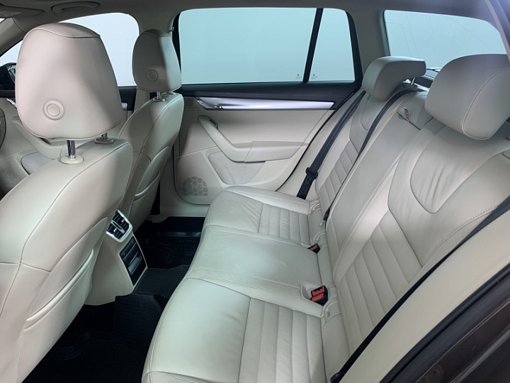 SKODA Octavia 1.8, 2014 года, Робот, КОРИЧНЕВЫЙ