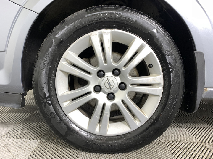 Opel Astra 1.8, 2008 года, Автоматическая, Серый