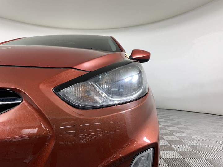 HYUNDAI Solaris 1.6, 2011 года, Механика, Красный гранат
