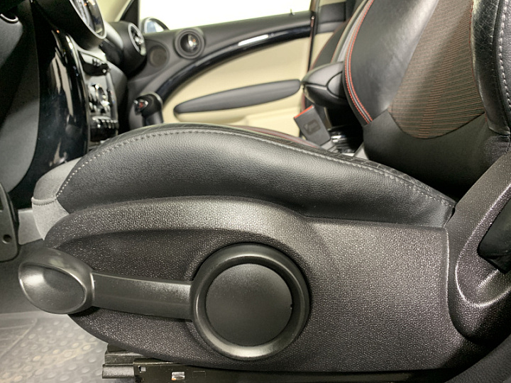MINI Countryman 1.6, 2015 года, Автоматическая, КОРИЧНЕВЫЙ