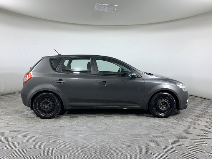 KIA Ceed 1.6, 2010 года, Автоматическая, Серебристый