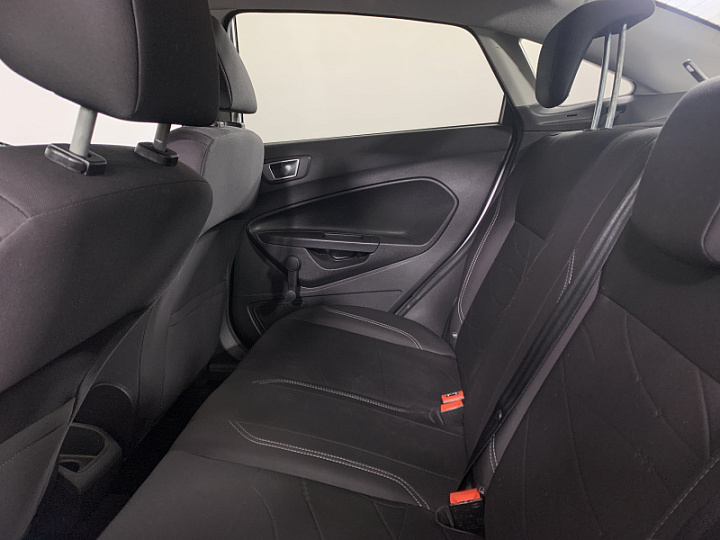 FORD Fiesta 1.6, 2017 года, Робот, БЕЛЫЙ