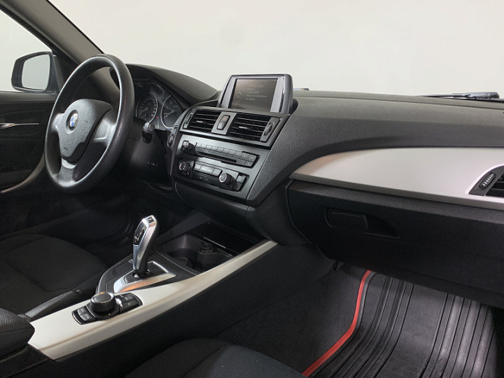 BMW 1 серии 1.6, 2012 года, Автоматическая, ЧЕРНЫЙ