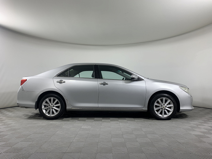 TOYOTA Camry 2.5, 2013 года, Автоматическая, Серебристый