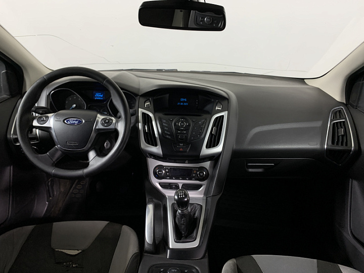 FORD Focus 1.6, 2012 года, Механика, Серебристый