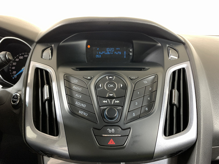 Ford Focus 2, 2013 года, Робот, Светло-коричнывый