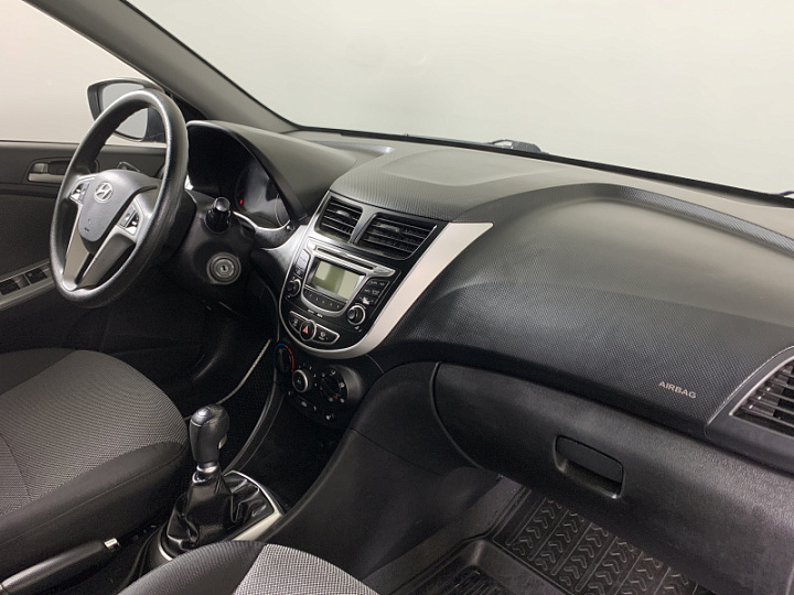 HYUNDAI Solaris 1.6, 2012 года, Механика, ФИОЛЕТОВЫЙ