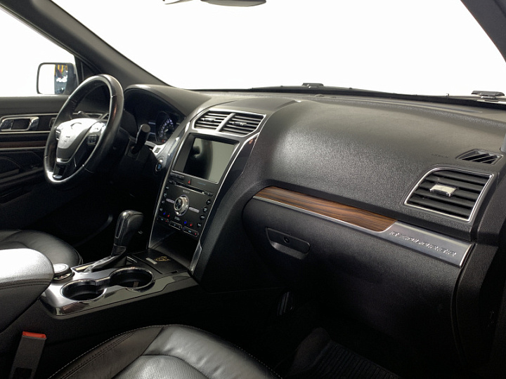 FORD Explorer 3.5, 2018 года, Автоматическая, Серебристый