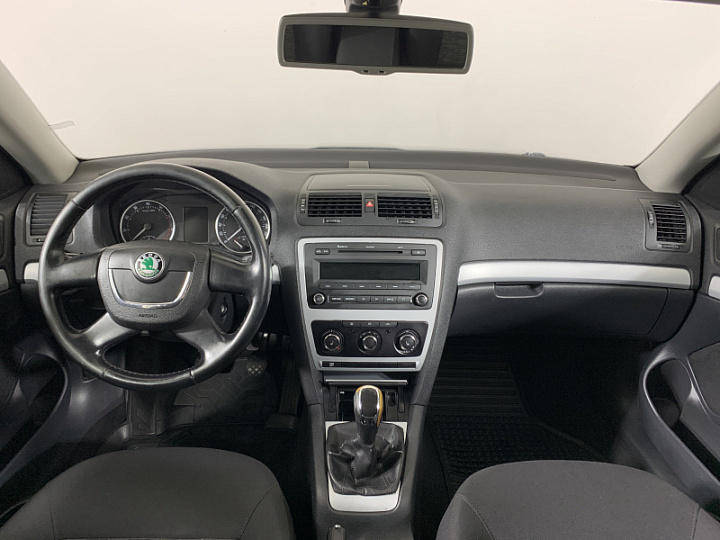 SKODA Octavia 1.4, 2011 года, Механика, СЕРЫЙ