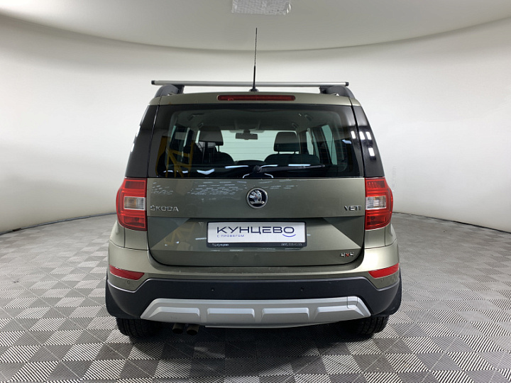 SKODA Yeti 2, 2014 года, Робот, ЗЕЛЕНЫЙ