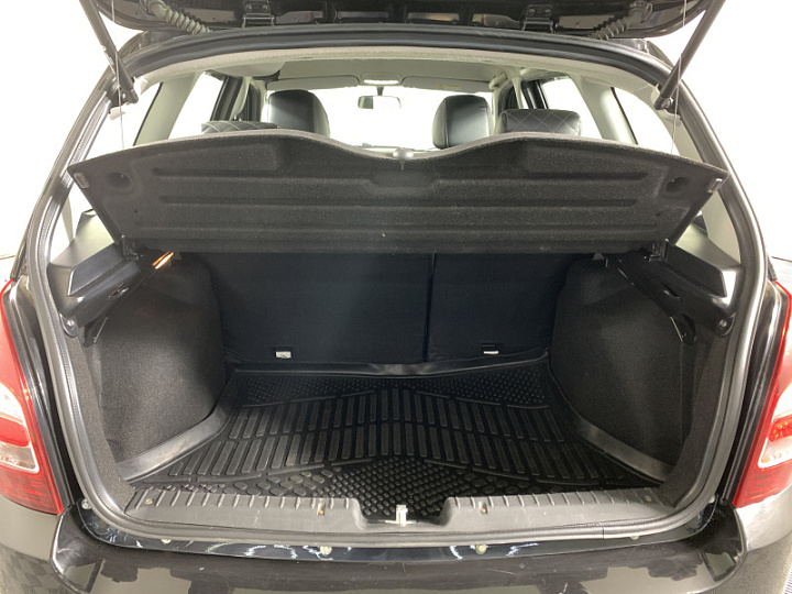 Lada Granta 1.6, 2023 года, Механика, ЧЕРНЫЙ