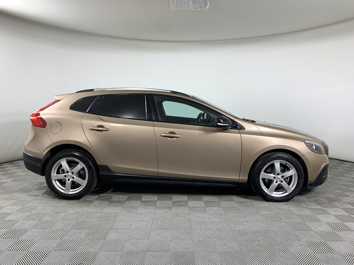 VOLVO V40 1.6, 2015 года, Робот, Бронзовый