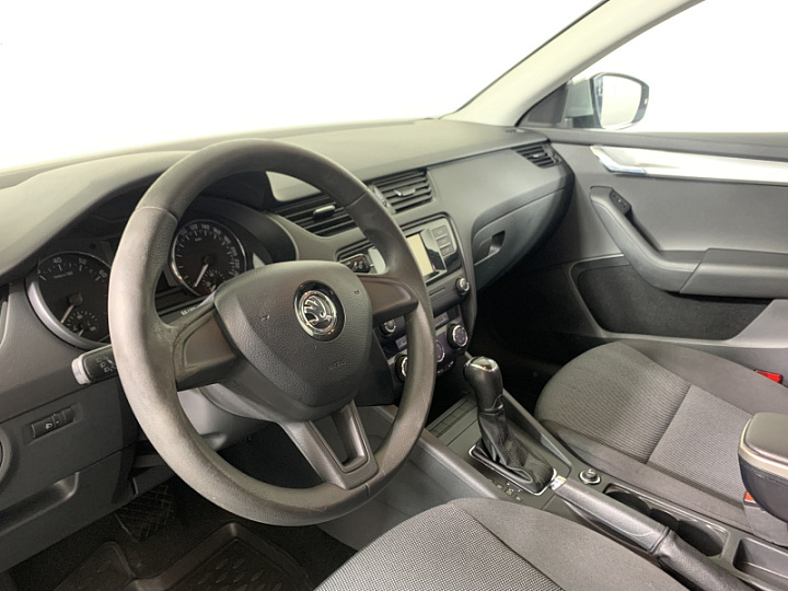 SKODA Octavia 1.6, 2016 года, Автоматическая, Серебристый
