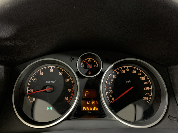 OPEL Astra 1.8, 2013 года, Автоматическая, СЕРЫЙ
