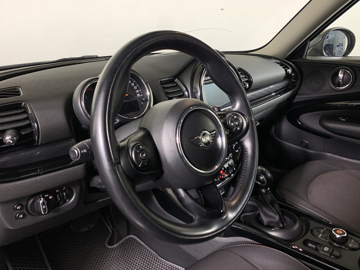 MINI Clubman 1.5, 2018 года, Автоматическая, СЕРЫЙ
