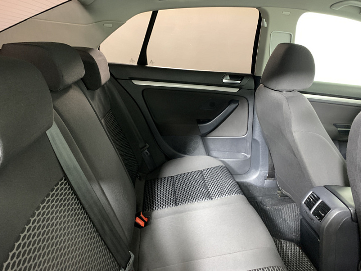 VOLKSWAGEN Jetta 1.6, 2010 года, Автоматическая, ЧЕРНЫЙ