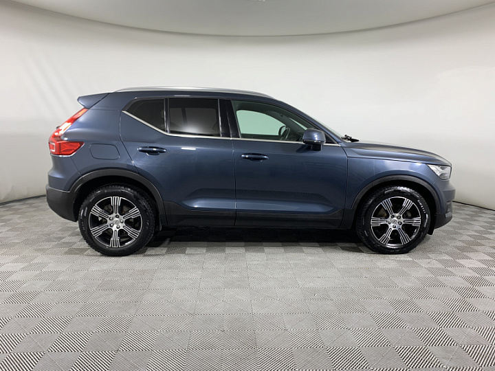 VOLVO XC40 2, 2019 года, Автоматическая, Темно-голубой