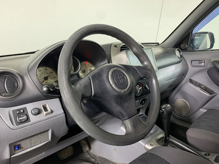 TOYOTA RAV4 2, 2002 года, Автоматическая, Серебристый